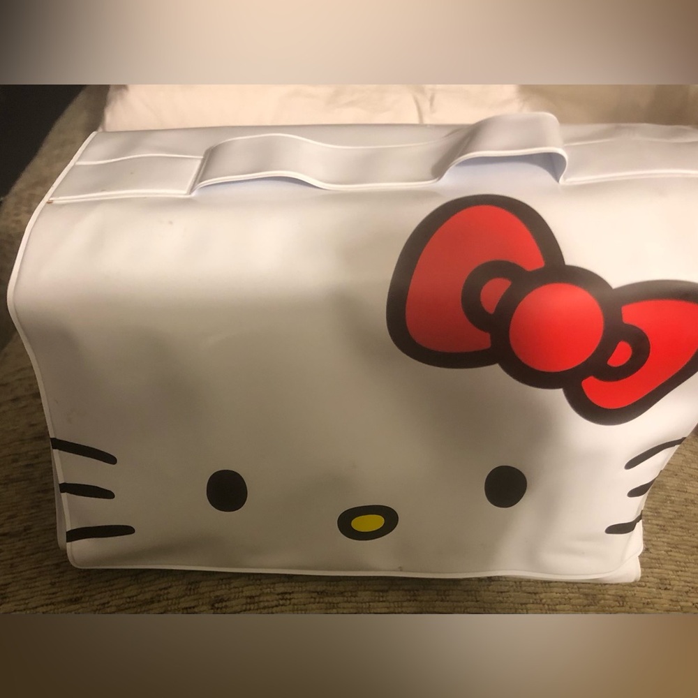 Sanrio Hello Kitty Pen Markers Assorted Colors Roll Up Case